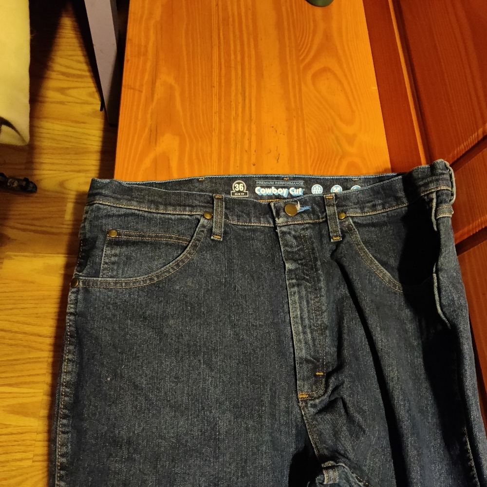 Wrangler cowboy cut slim fit 36x36